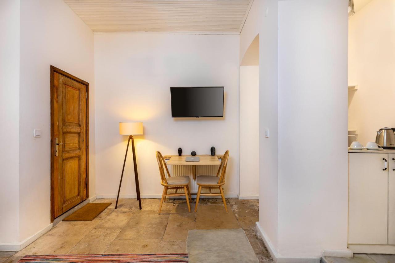 9 Pera Apartment Истанбул Екстериор снимка