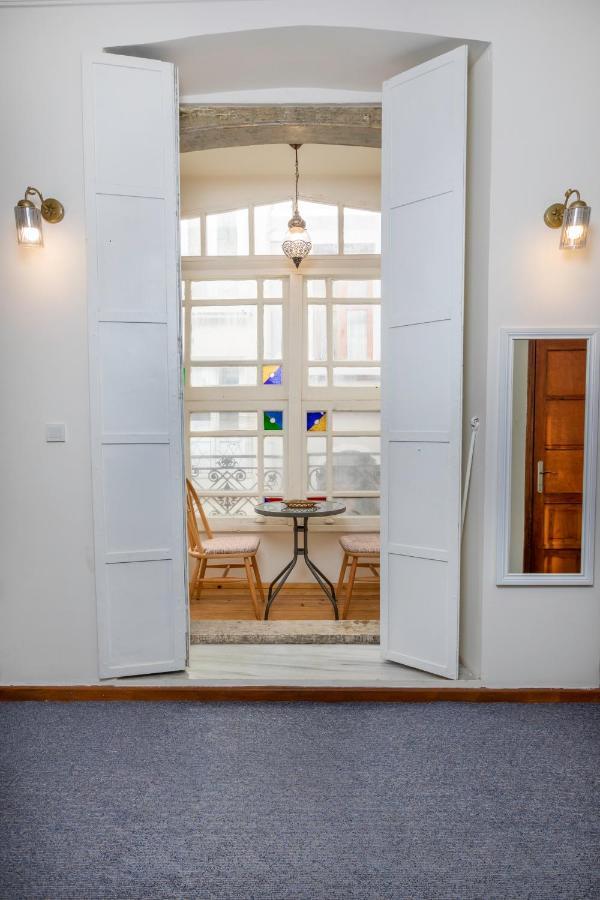 9 Pera Apartment Истанбул Екстериор снимка