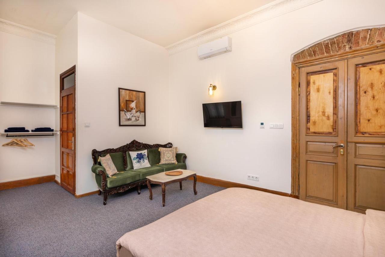 9 Pera Apartment Истанбул Екстериор снимка