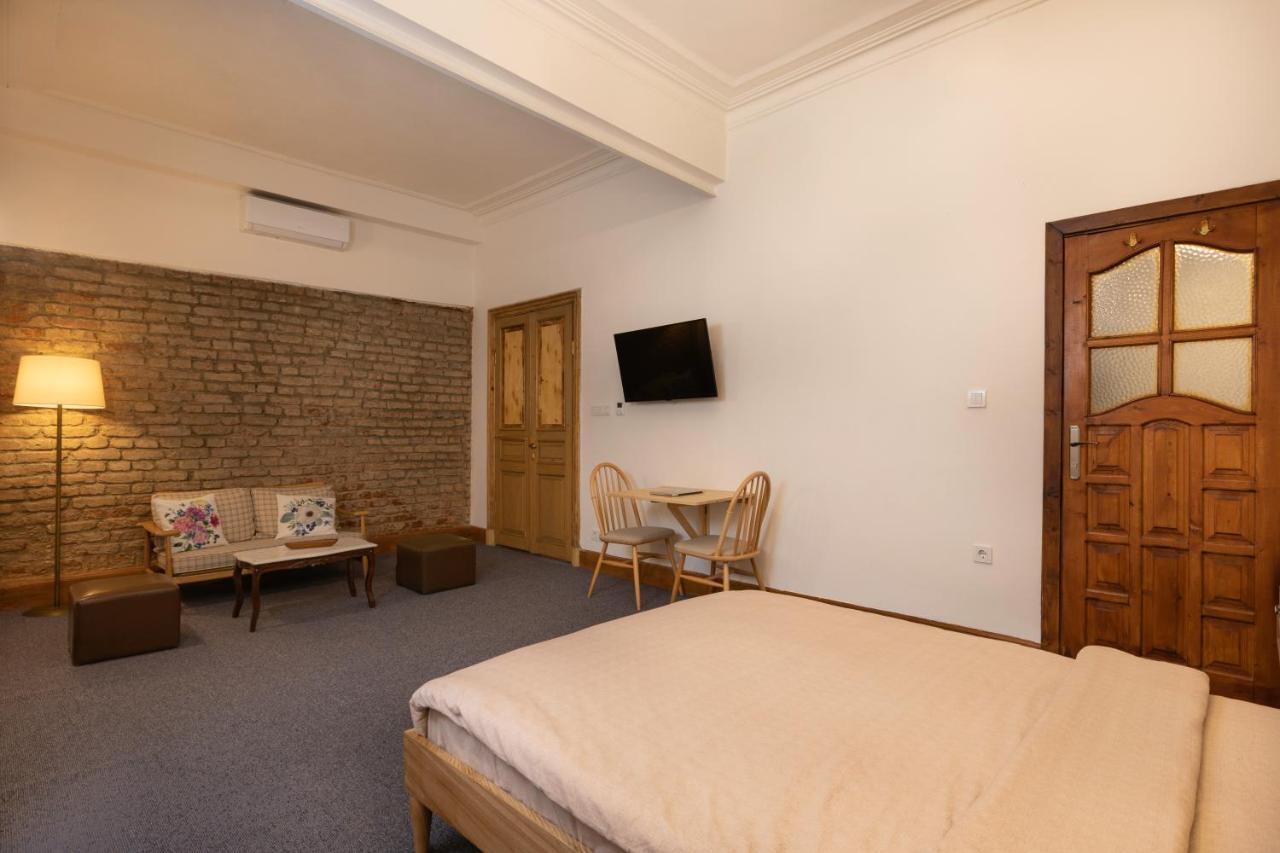 9 Pera Apartment Истанбул Екстериор снимка