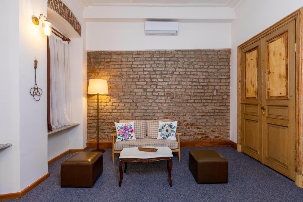 9 Pera Apartment Истанбул Екстериор снимка