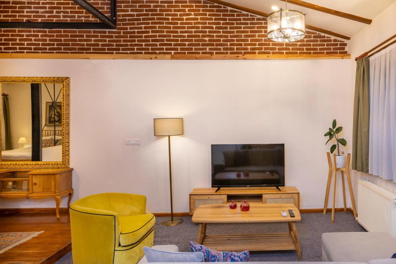 9 Pera Apartment Истанбул Екстериор снимка